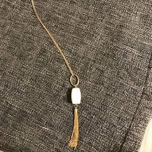 Mid-size length necklace with white stone
